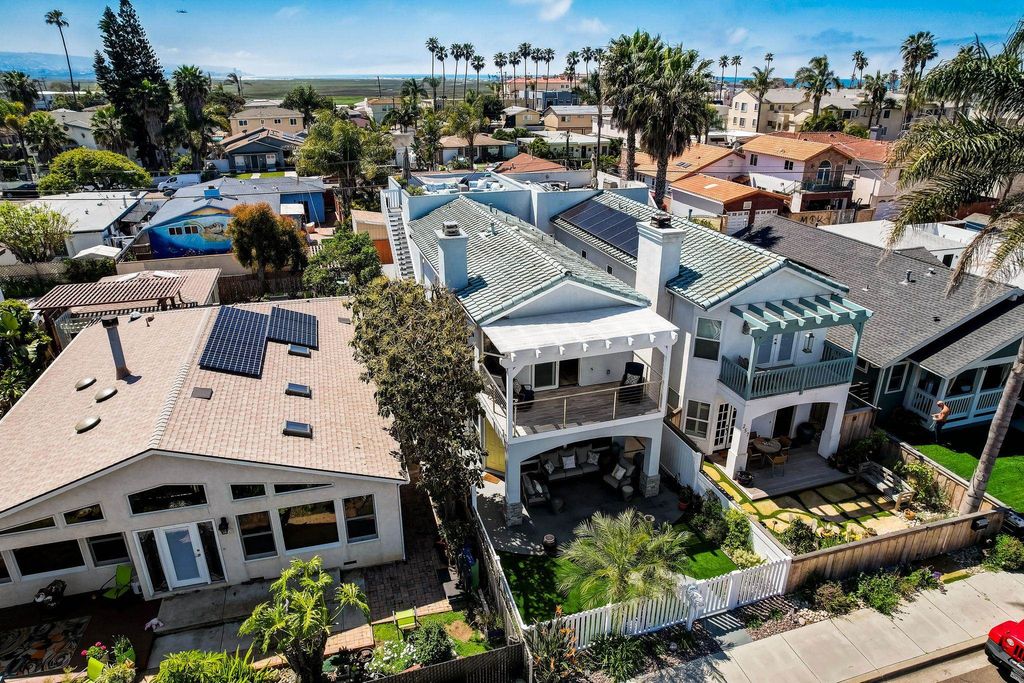 259 Elder Ave

                                                                             Imperial Beach                                

                                    , CA - $1,399,000
