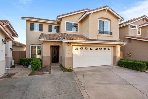 169  River Rock Ct Santee CA 92071