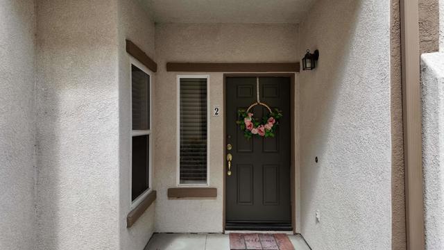 6253 Avenida de las Vistas