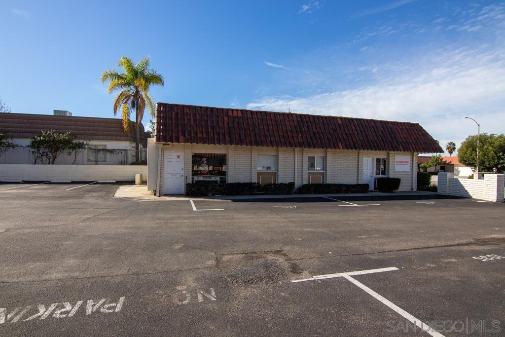 1027 & 1035 E Grand Ave