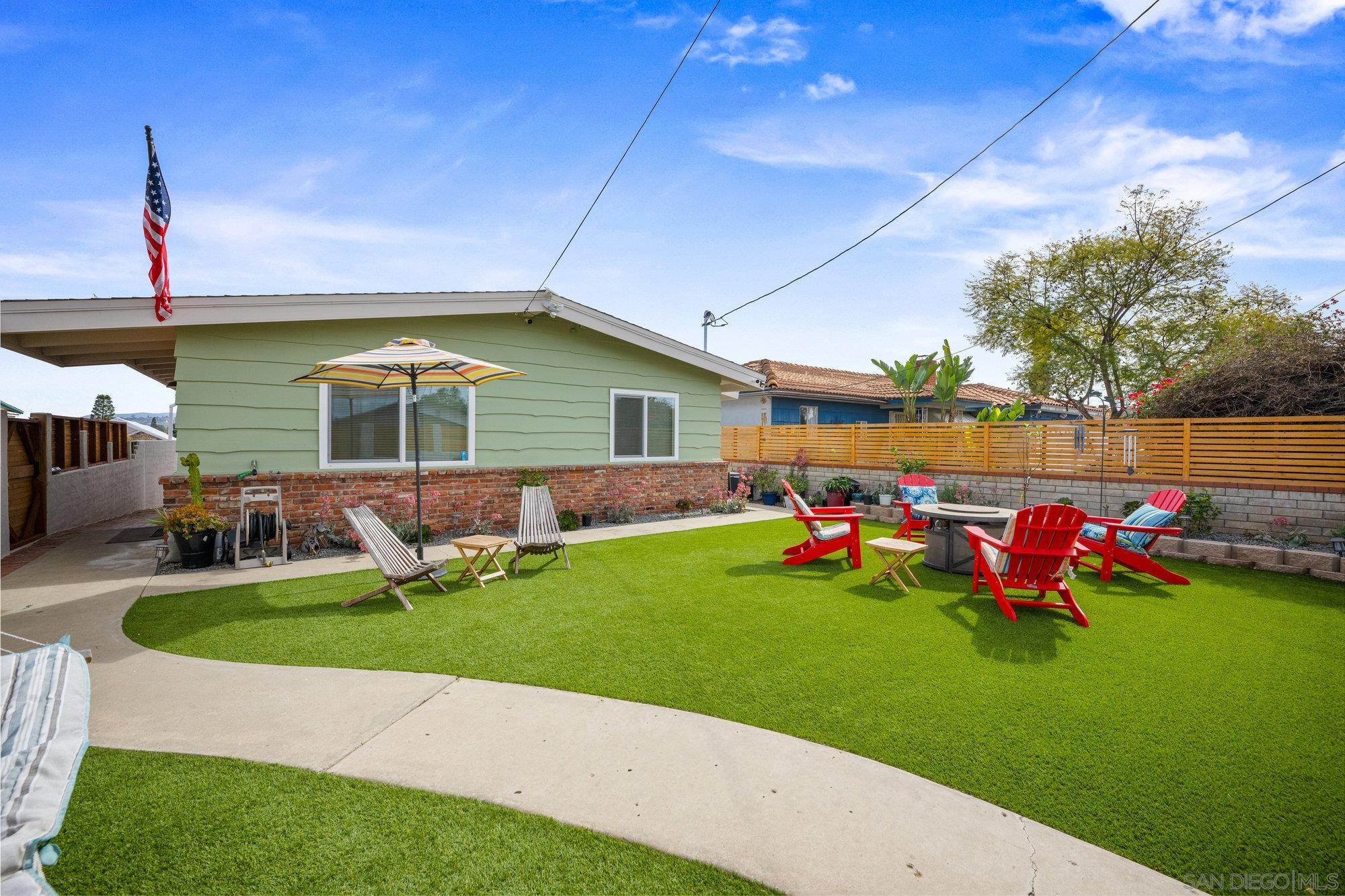 2243 Bonita St.