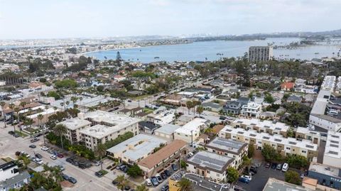 835 Thomas Avenue San Diego CA 92109