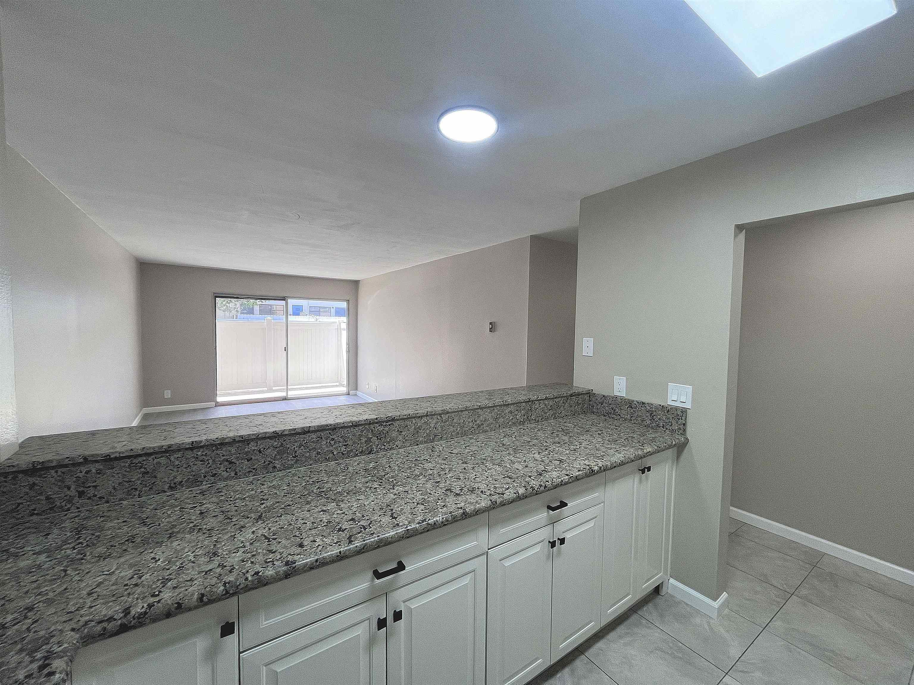 3030  Suncrest Dr  121