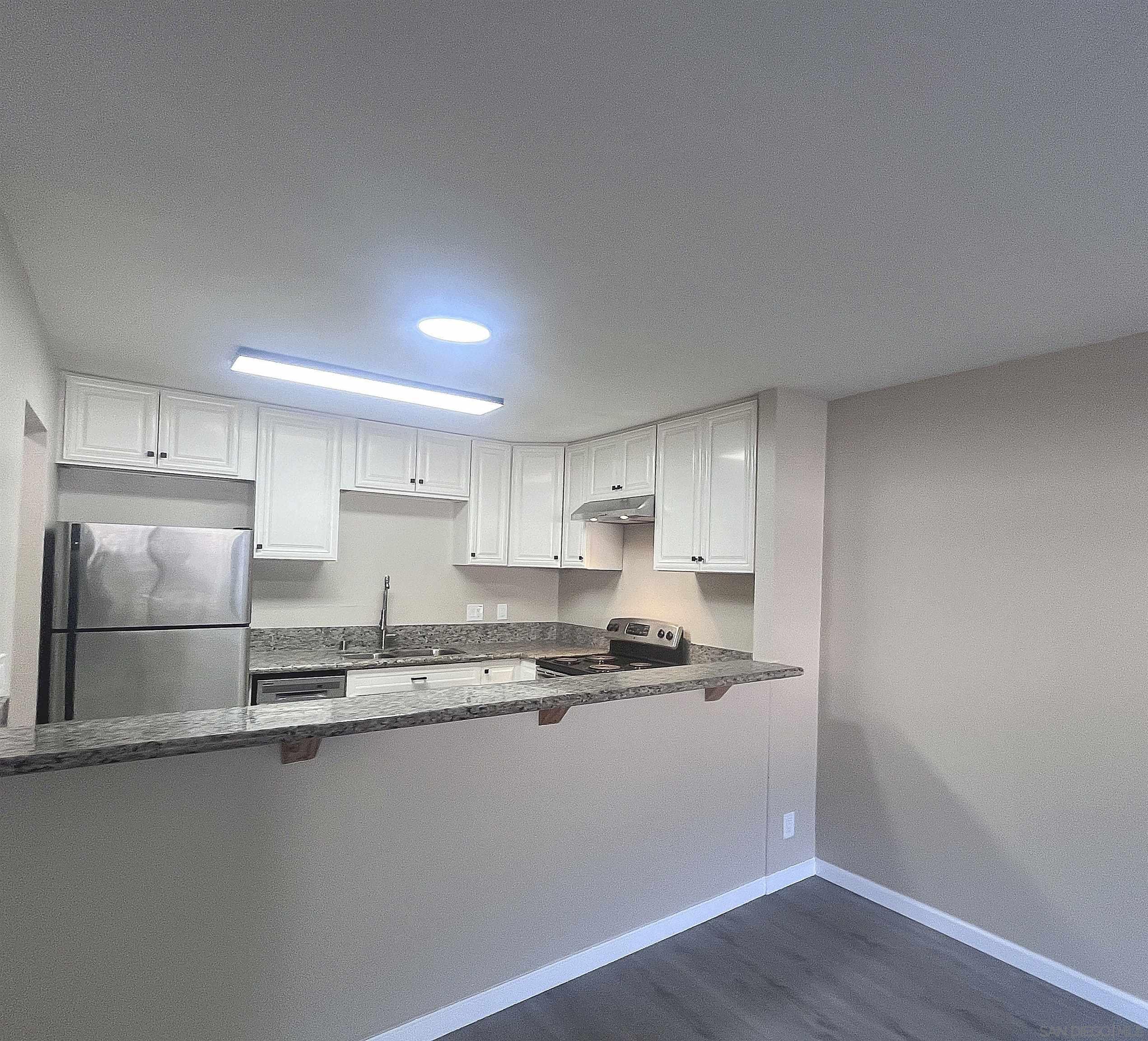 3030  Suncrest Dr  121