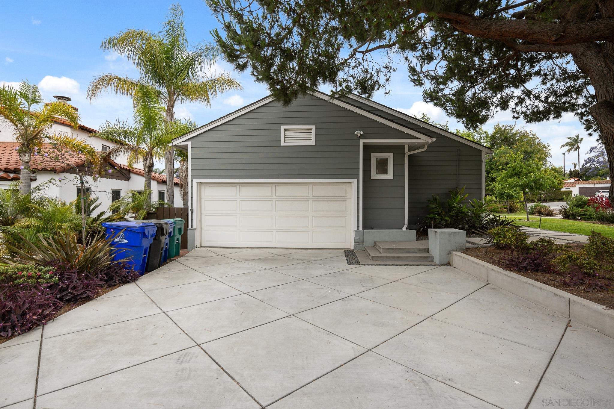 3602 Hyacinth Dr