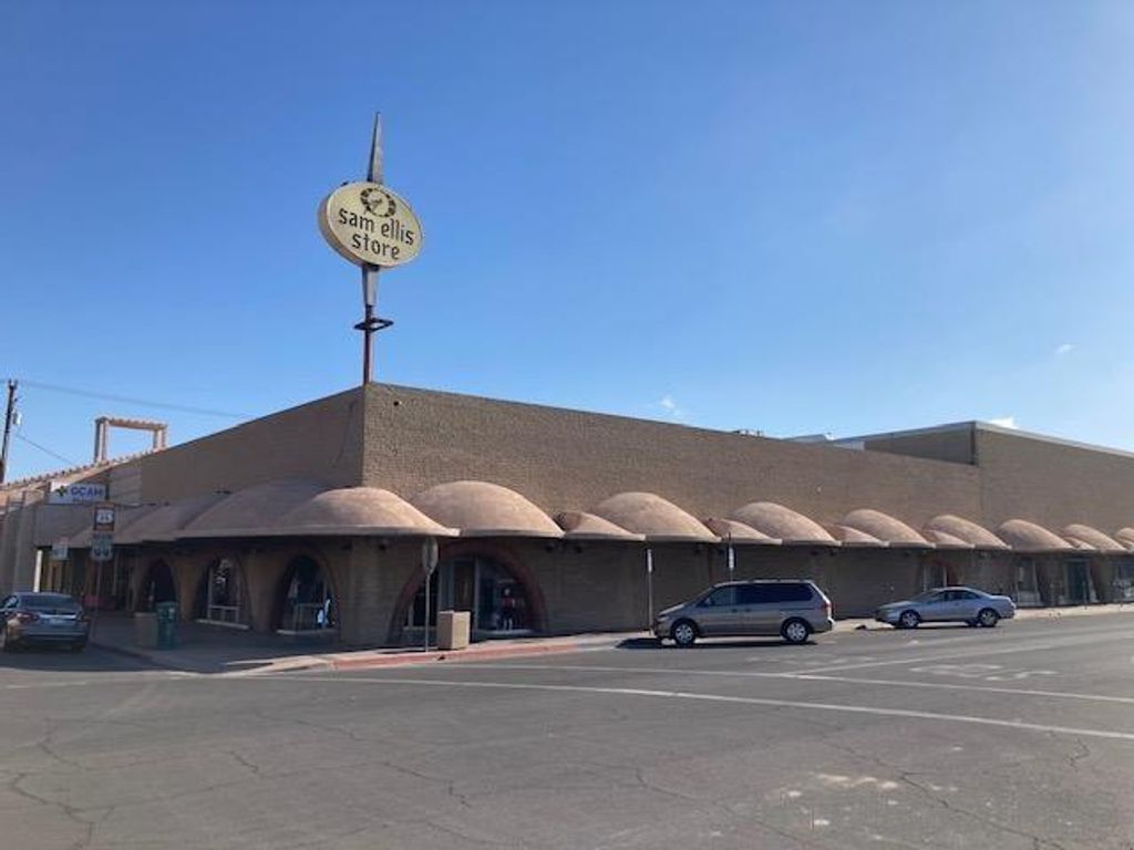 Photo of 100 Heffernan Ave, Calexico, CA 92231 (MLS # 220029319)