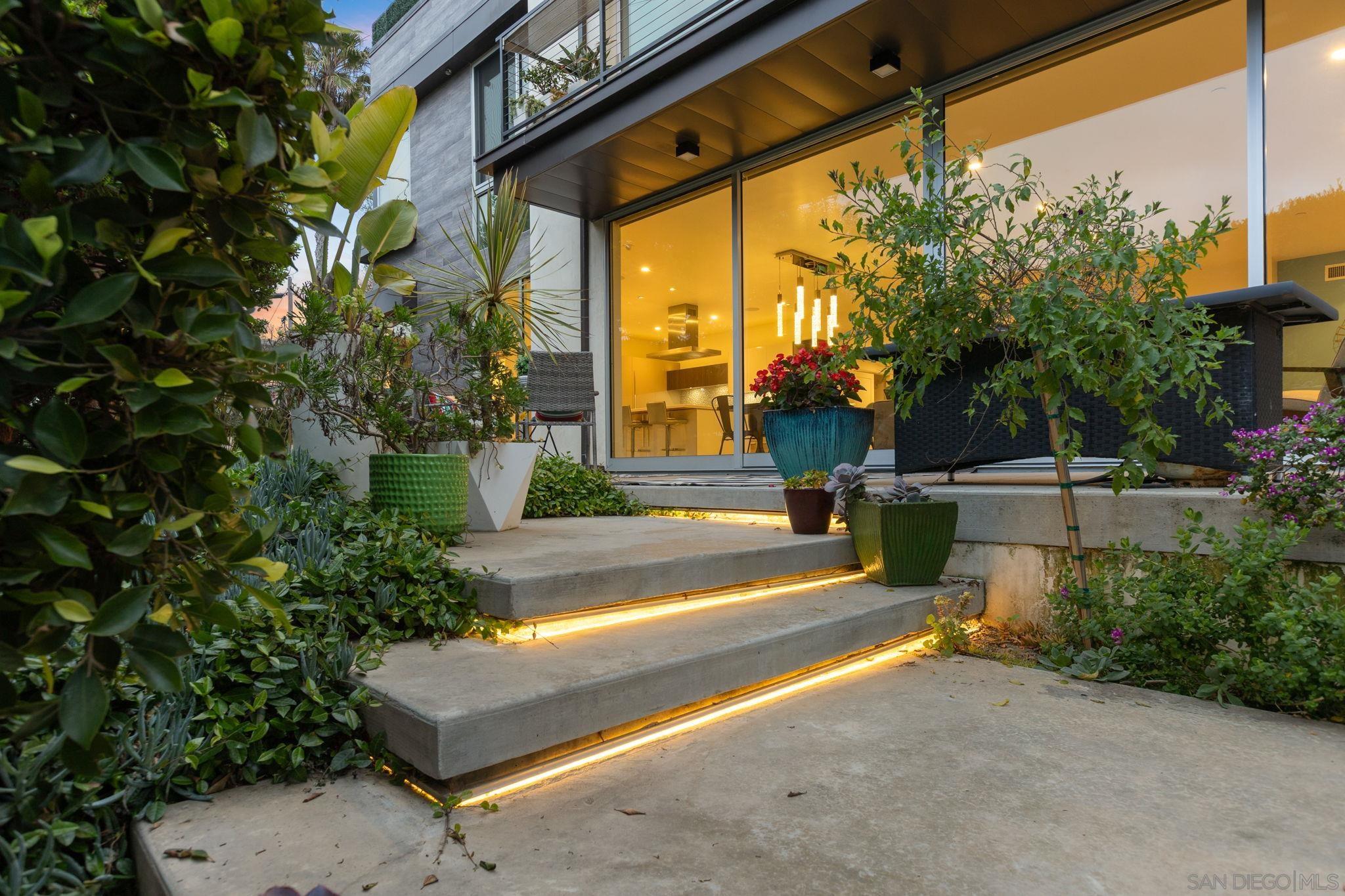 165 Pine Ave