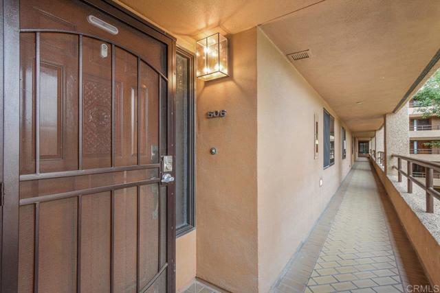 230 W Laurel Street