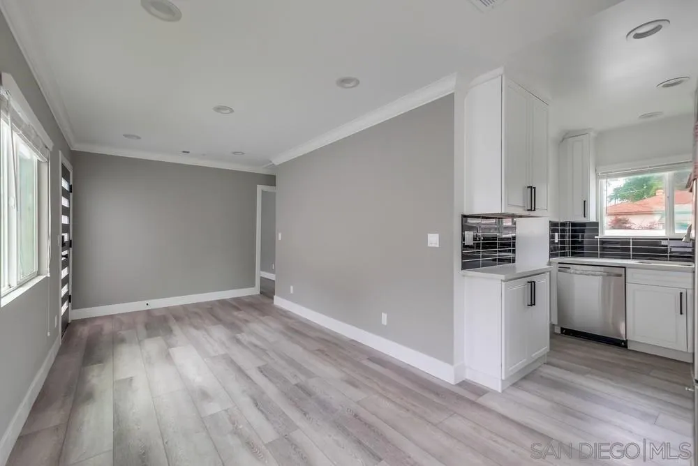 Los Angeles, California 90064, United States, 6 Bedrooms Bedrooms, ,4 BathroomsBathrooms,Residential,Active,13637