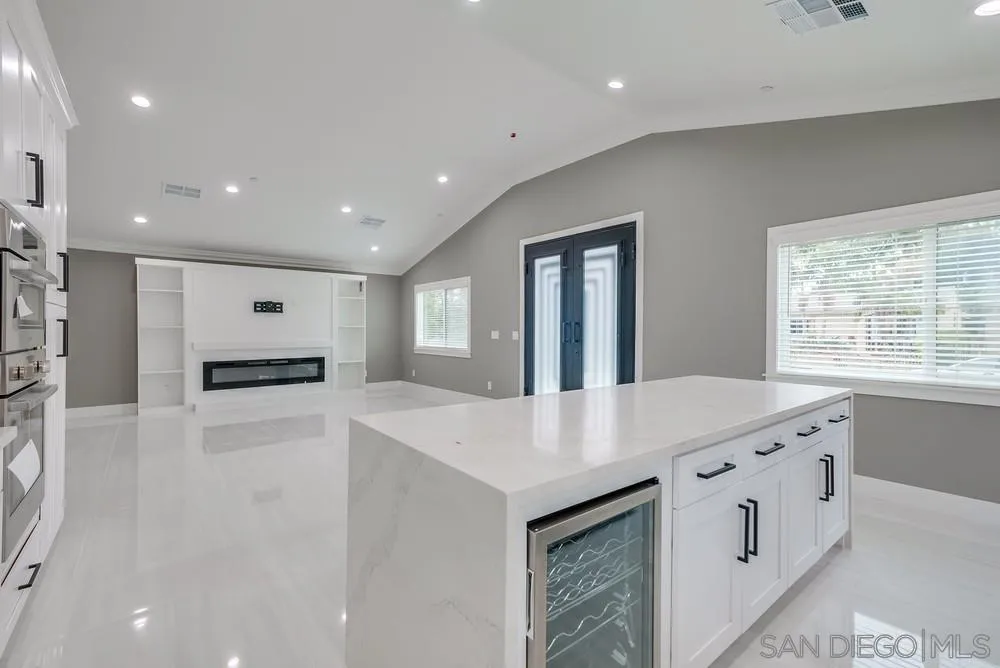 Los Angeles, California 90064, United States, 6 Bedrooms Bedrooms, ,4 BathroomsBathrooms,Residential,Active,13637