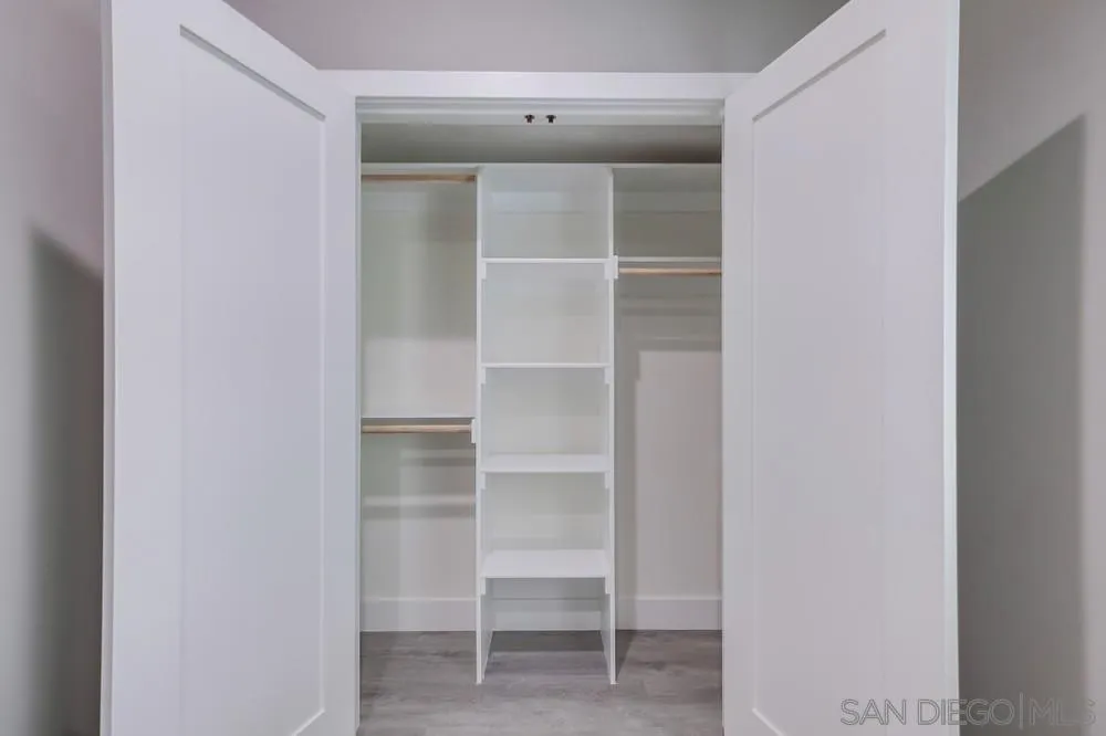 Los Angeles, California 90064, United States, 6 Bedrooms Bedrooms, ,4 BathroomsBathrooms,Residential,Active,13637