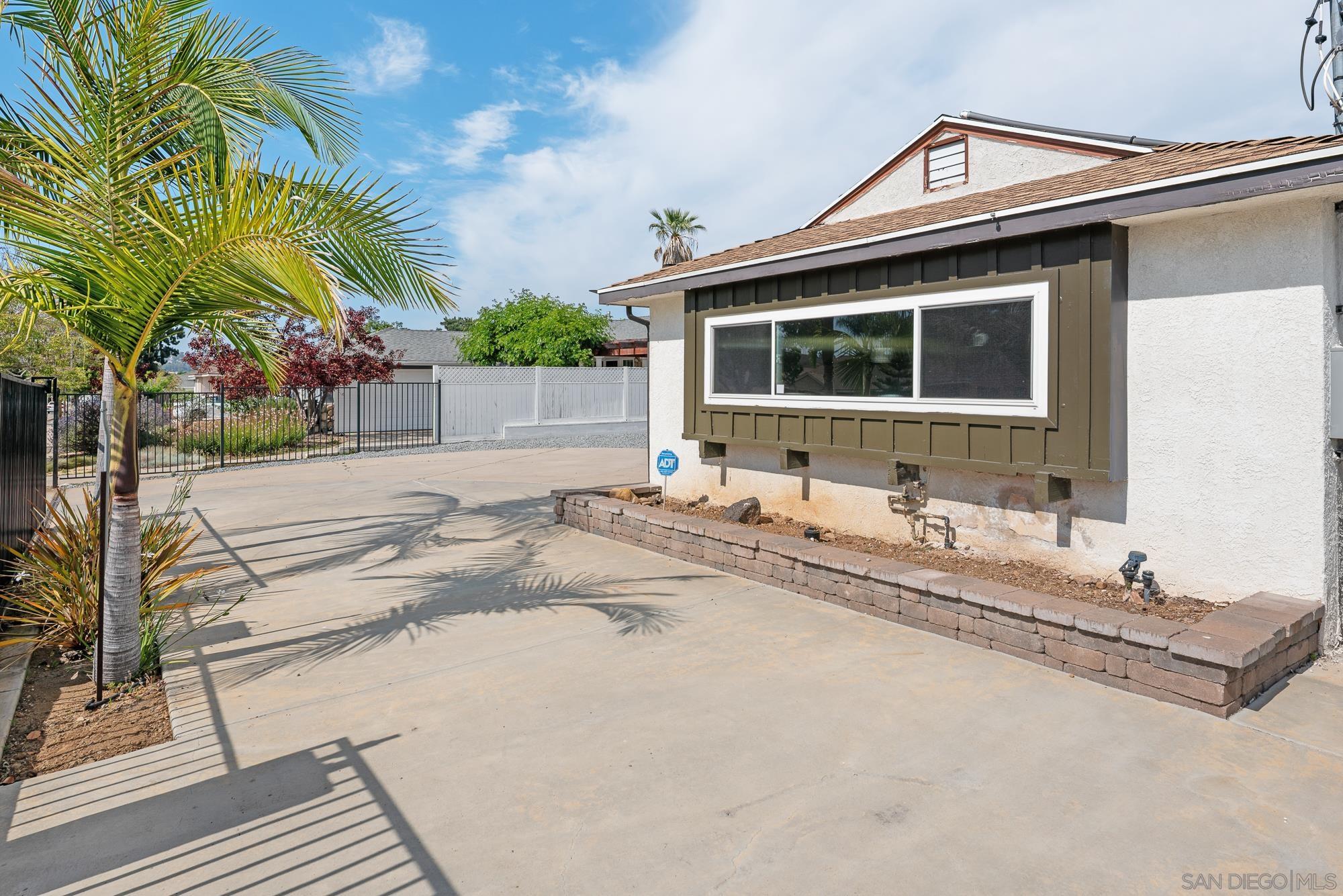 6611 Crawford