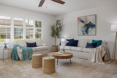 1038 Eider Way Oceanside CA 92057