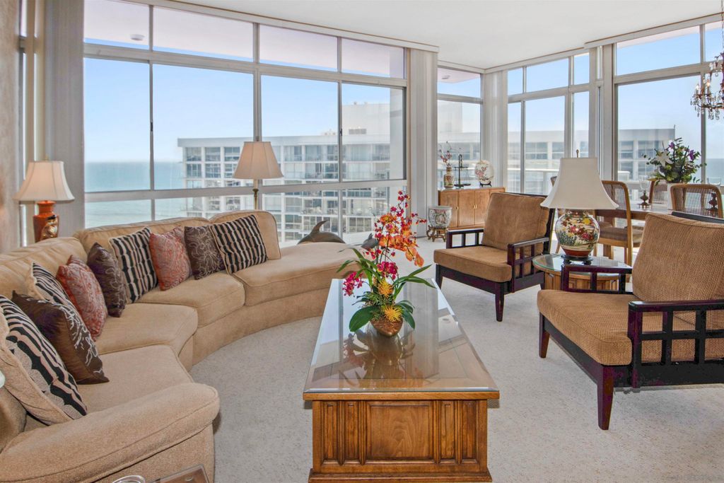 Photo of 1750 Avenida Del Mundo #1607, Coronado, CA 92118 (MLS # 250026555)