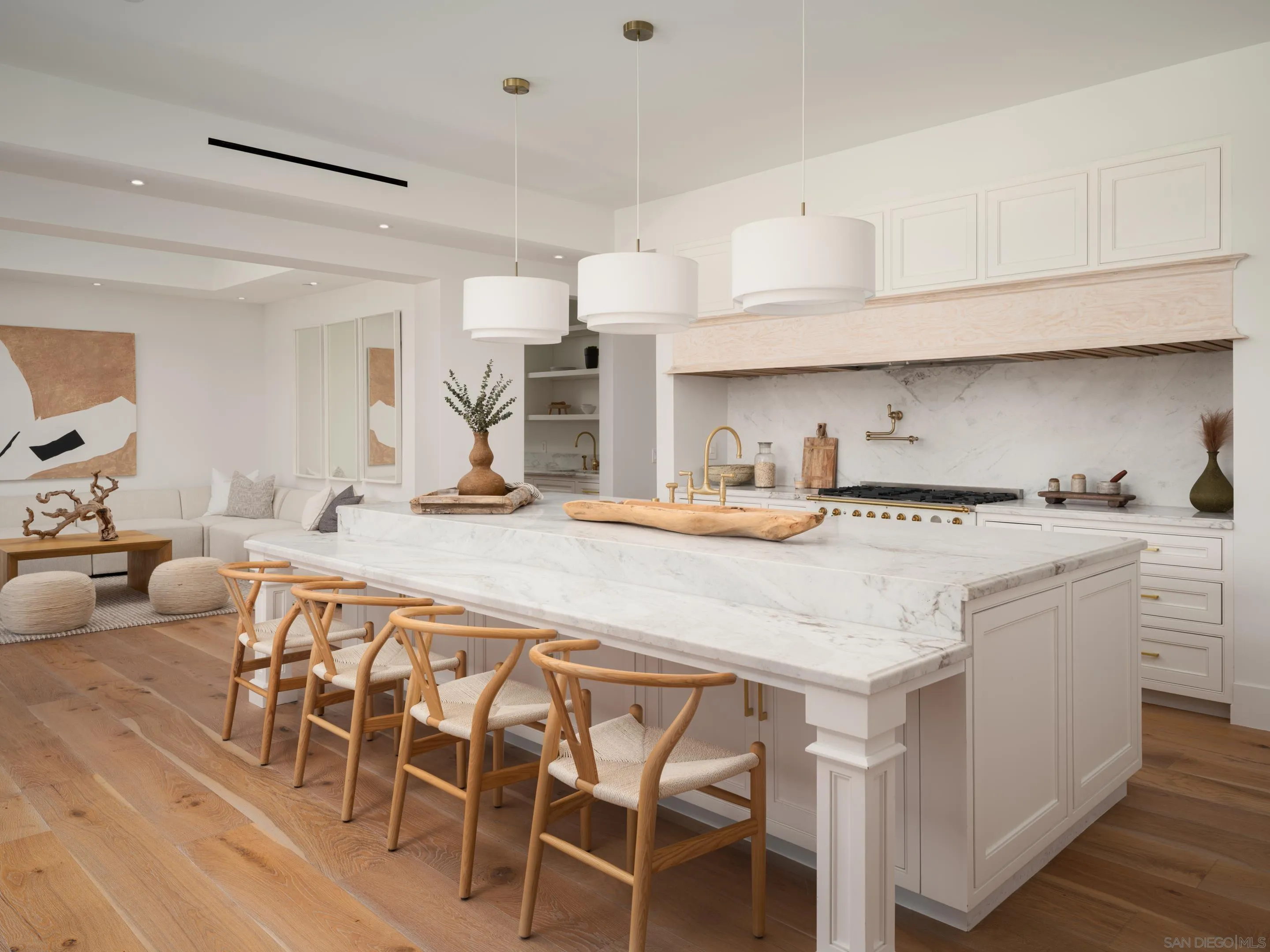 La Jolla, California 92037, United States, 6 Bedrooms Bedrooms, ,7 BathroomsBathrooms,Residential,Pending,36636