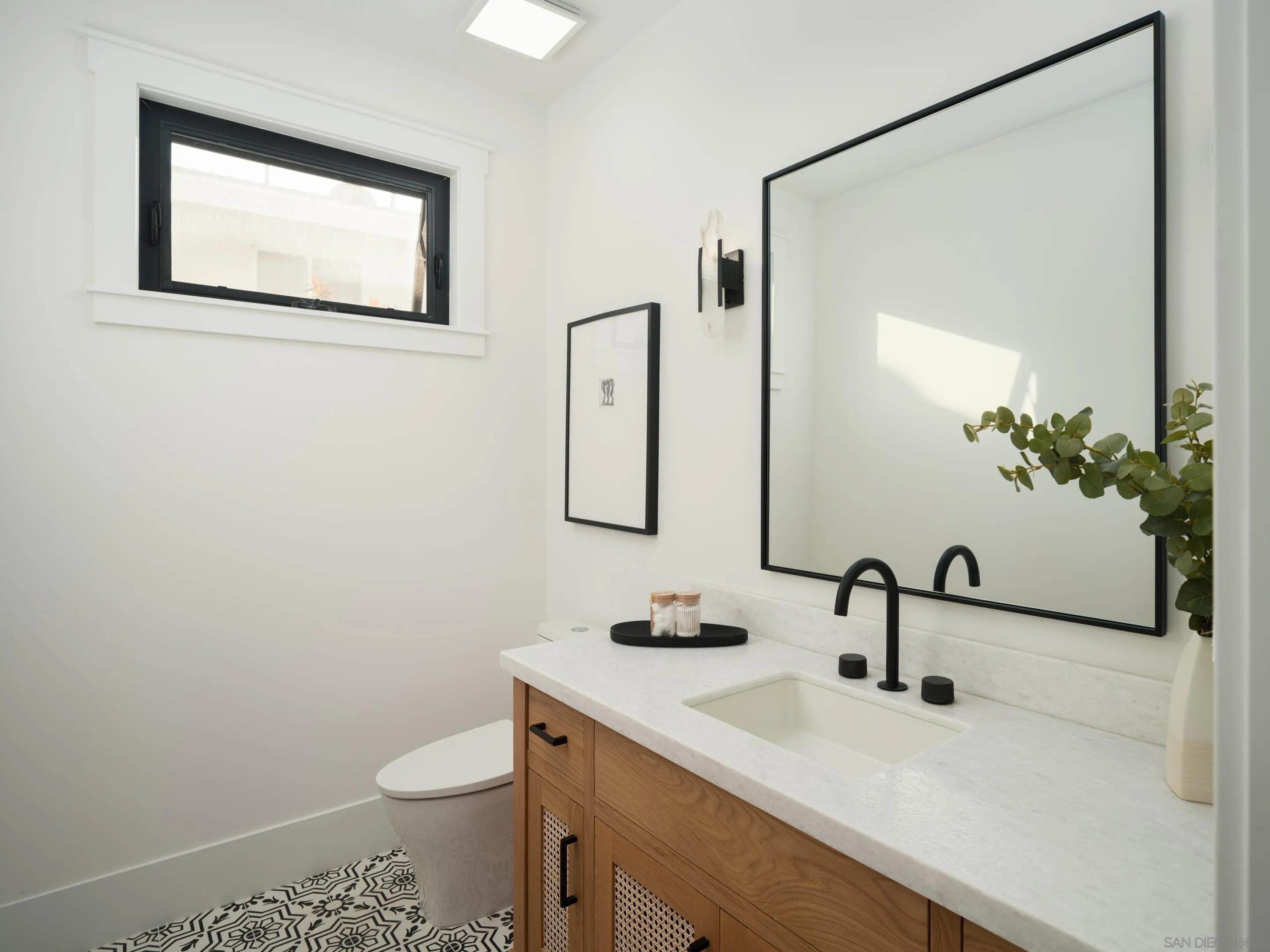 La Jolla, California 92037, United States, 6 Bedrooms Bedrooms, ,7 BathroomsBathrooms,Residential,Pending,36636