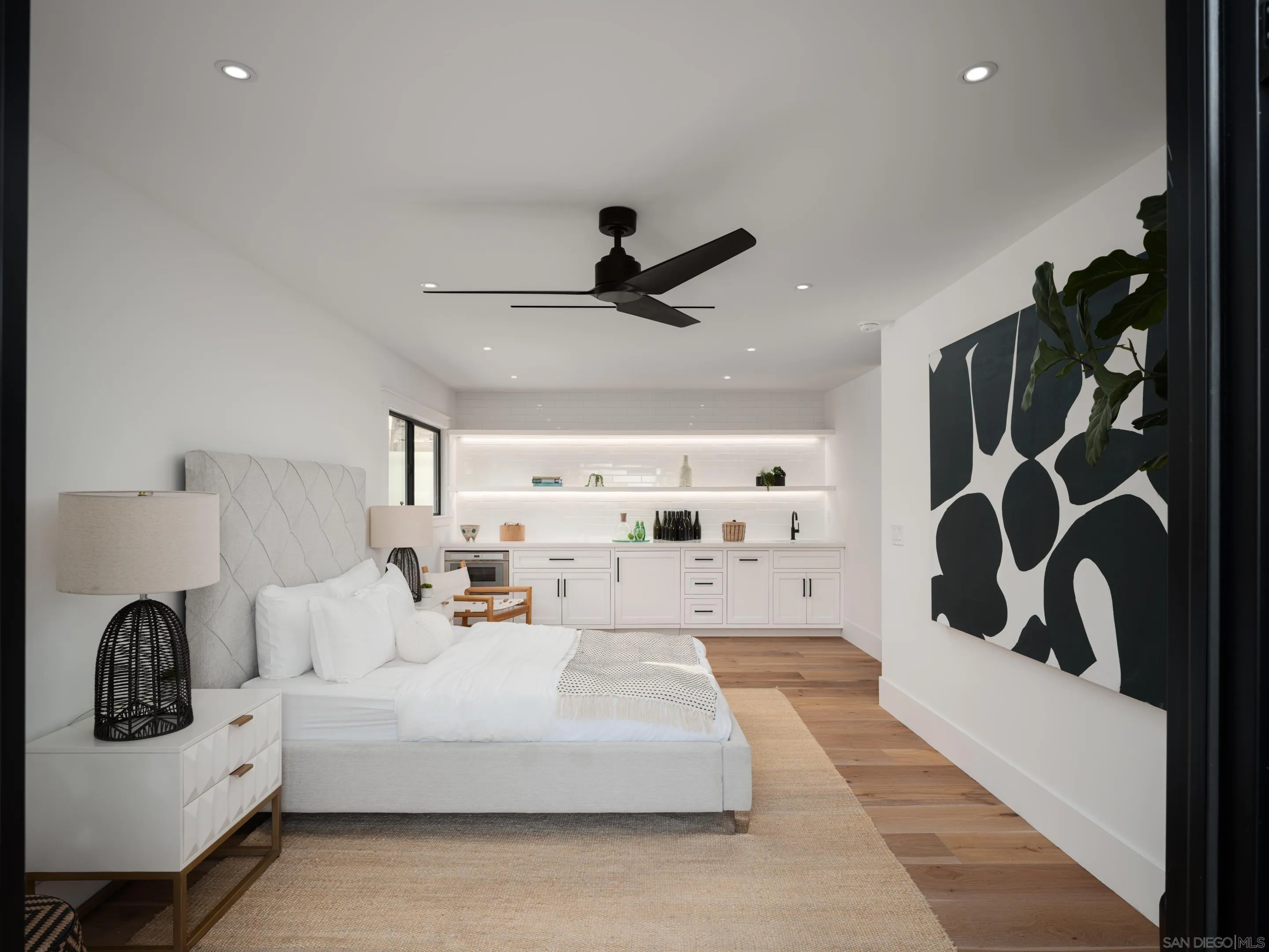 La Jolla, California 92037, United States, 6 Bedrooms Bedrooms, ,7 BathroomsBathrooms,Residential,Pending,36636