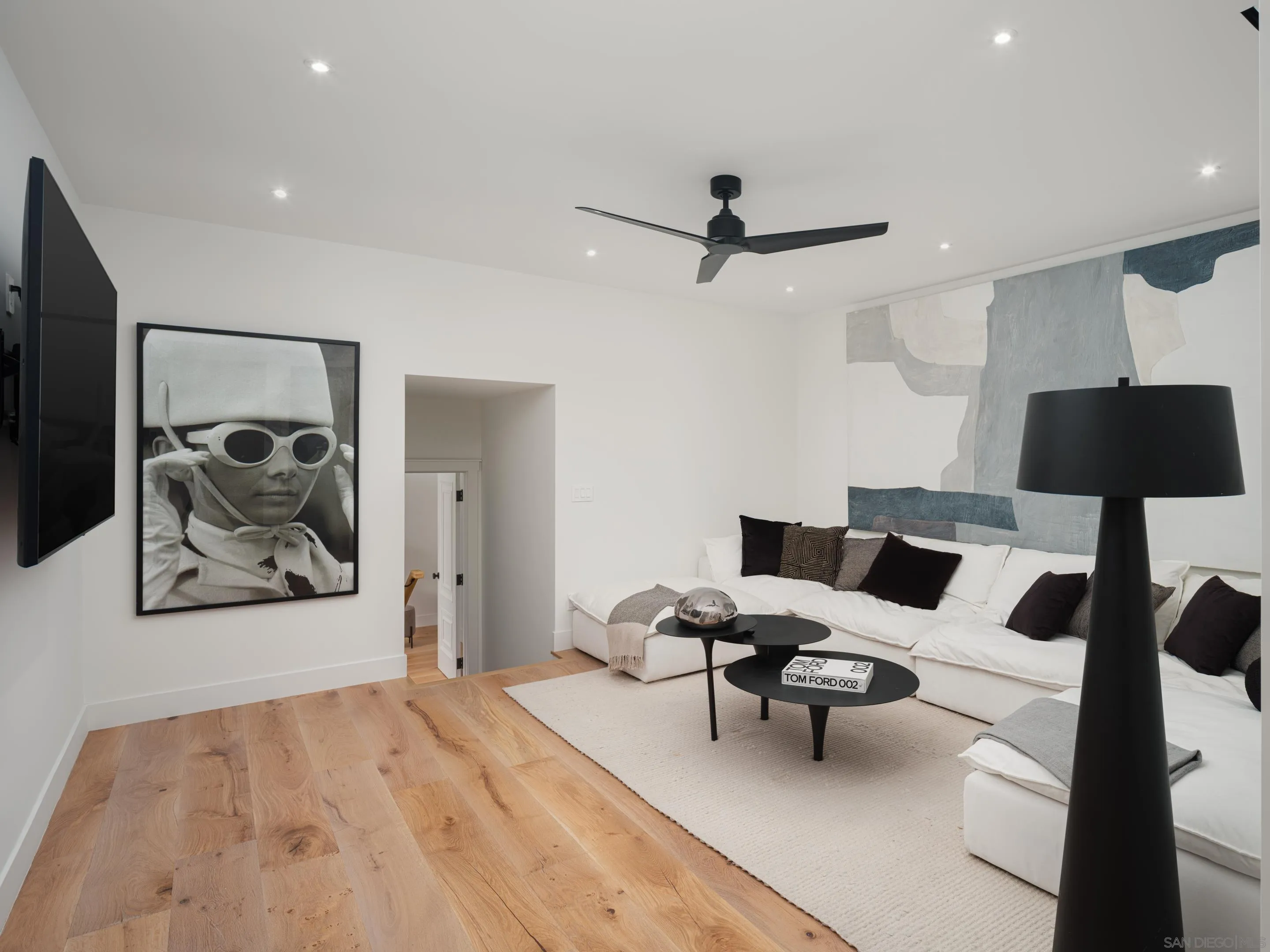 La Jolla, California 92037, United States, 6 Bedrooms Bedrooms, ,7 BathroomsBathrooms,Residential,Pending,36636