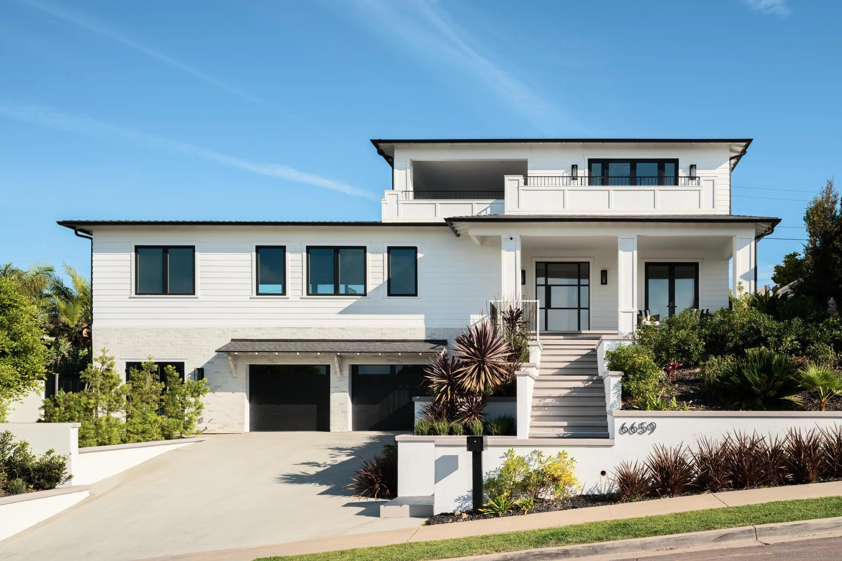 La Jolla, California 92037, United States, 6 Bedrooms Bedrooms, ,7 BathroomsBathrooms,Residential,Pending,36636