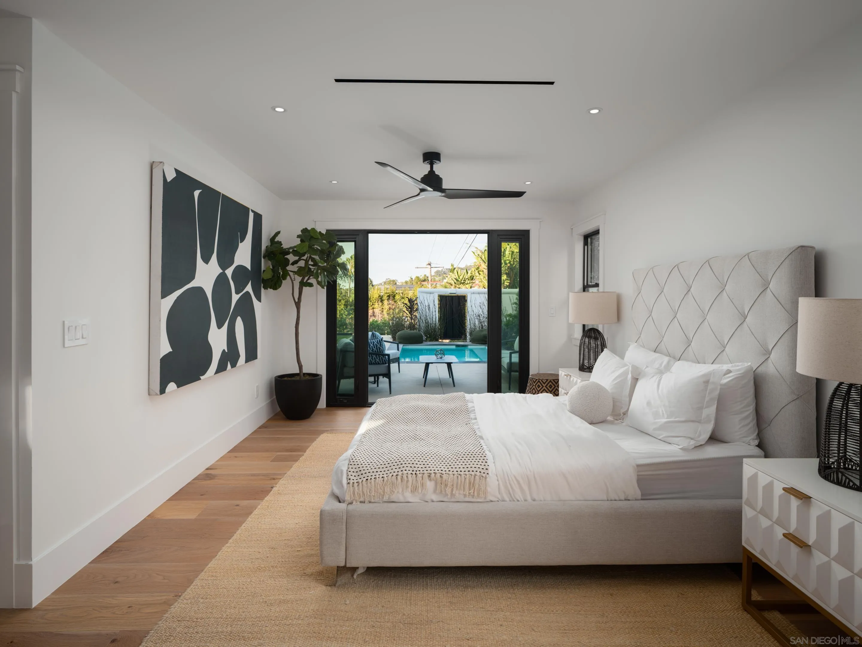 La Jolla, California 92037, United States, 6 Bedrooms Bedrooms, ,7 BathroomsBathrooms,Residential,Pending,36636