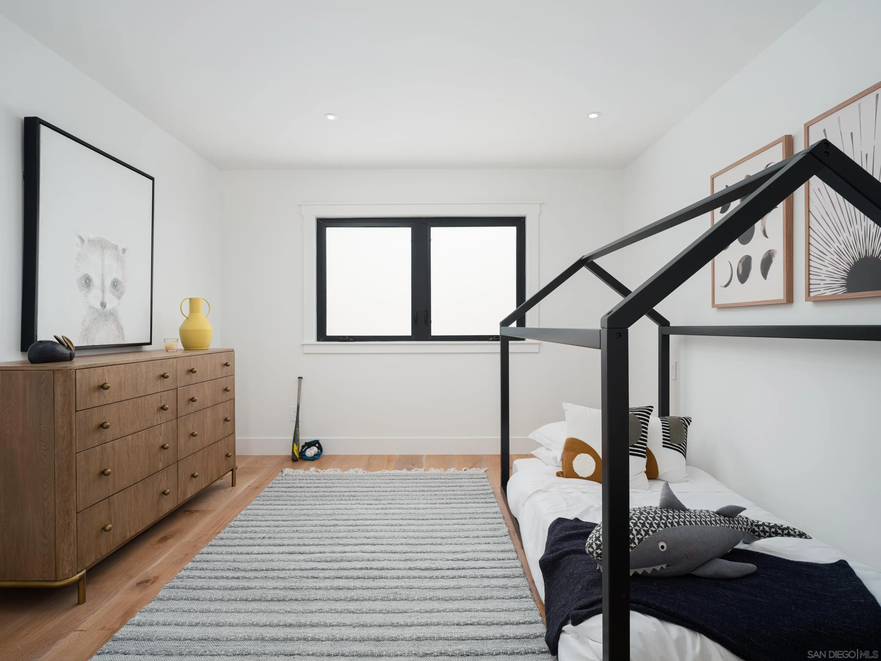 La Jolla, California 92037, United States, 6 Bedrooms Bedrooms, ,7 BathroomsBathrooms,Residential,Pending,36636