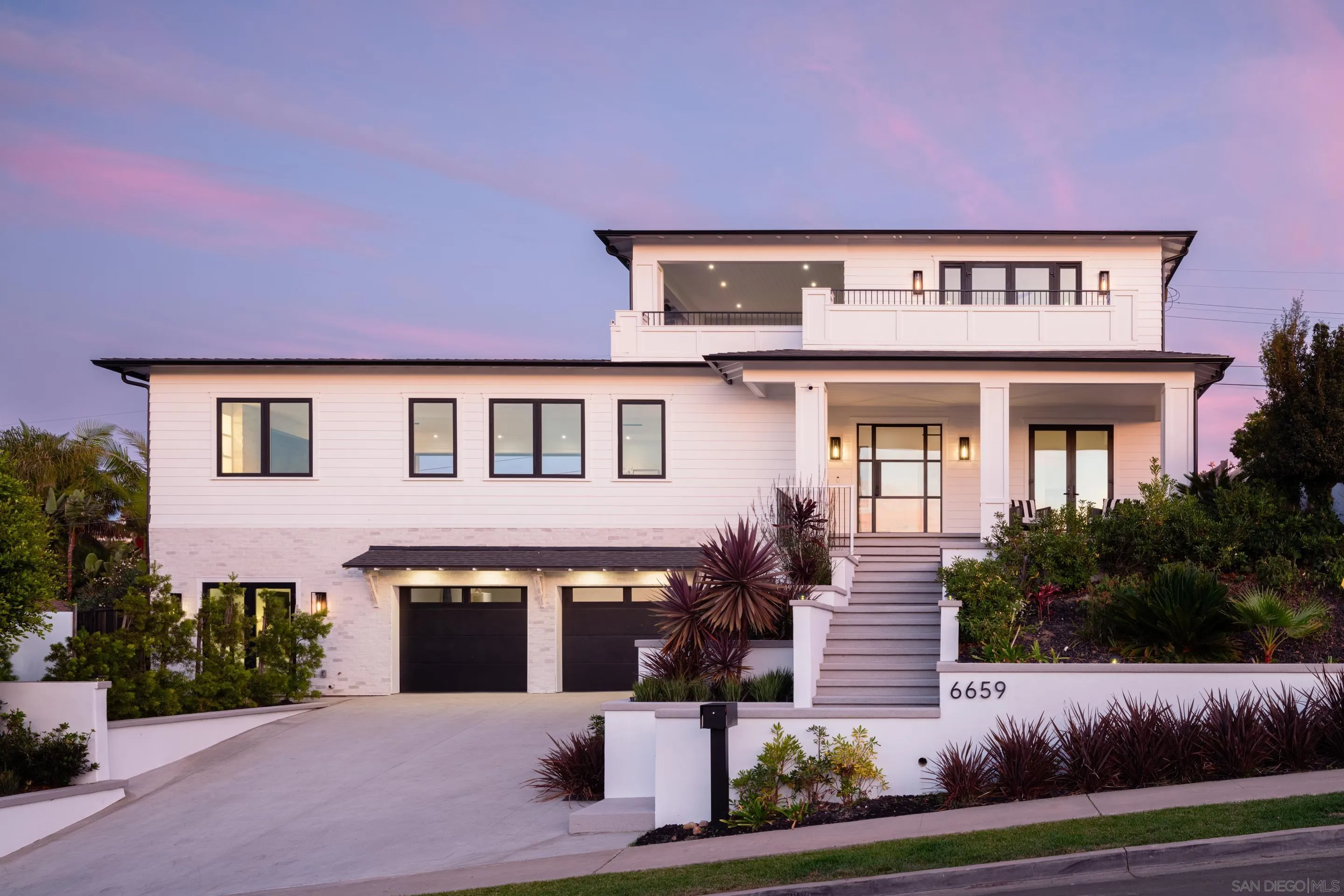 La Jolla, California 92037, United States, 6 Bedrooms Bedrooms, ,7 BathroomsBathrooms,Residential,Pending,36636