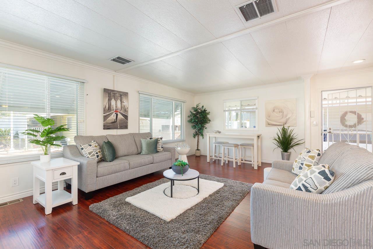 2280 E Valley Parkway East 75