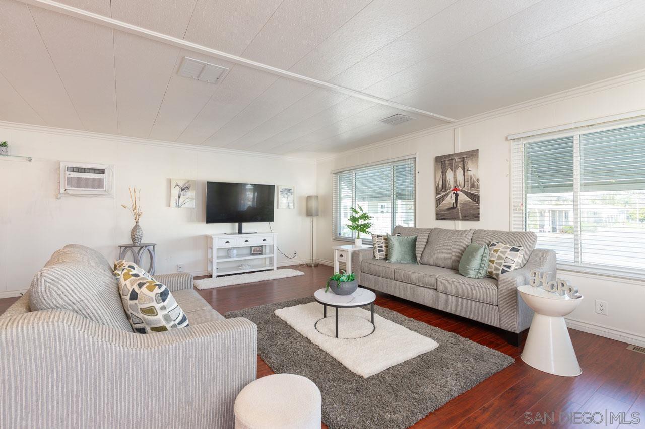 2280 E Valley Parkway East 75