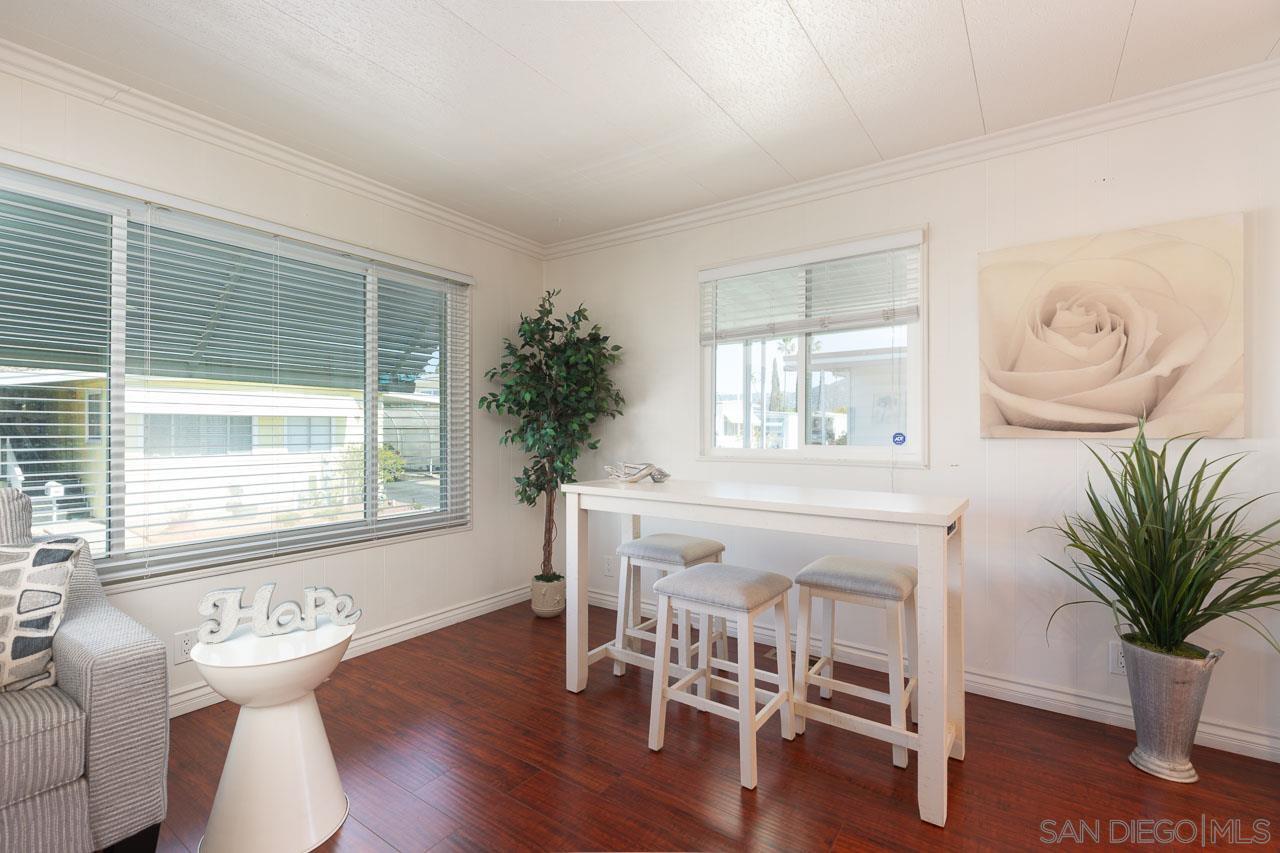 2280 E Valley Parkway East 75