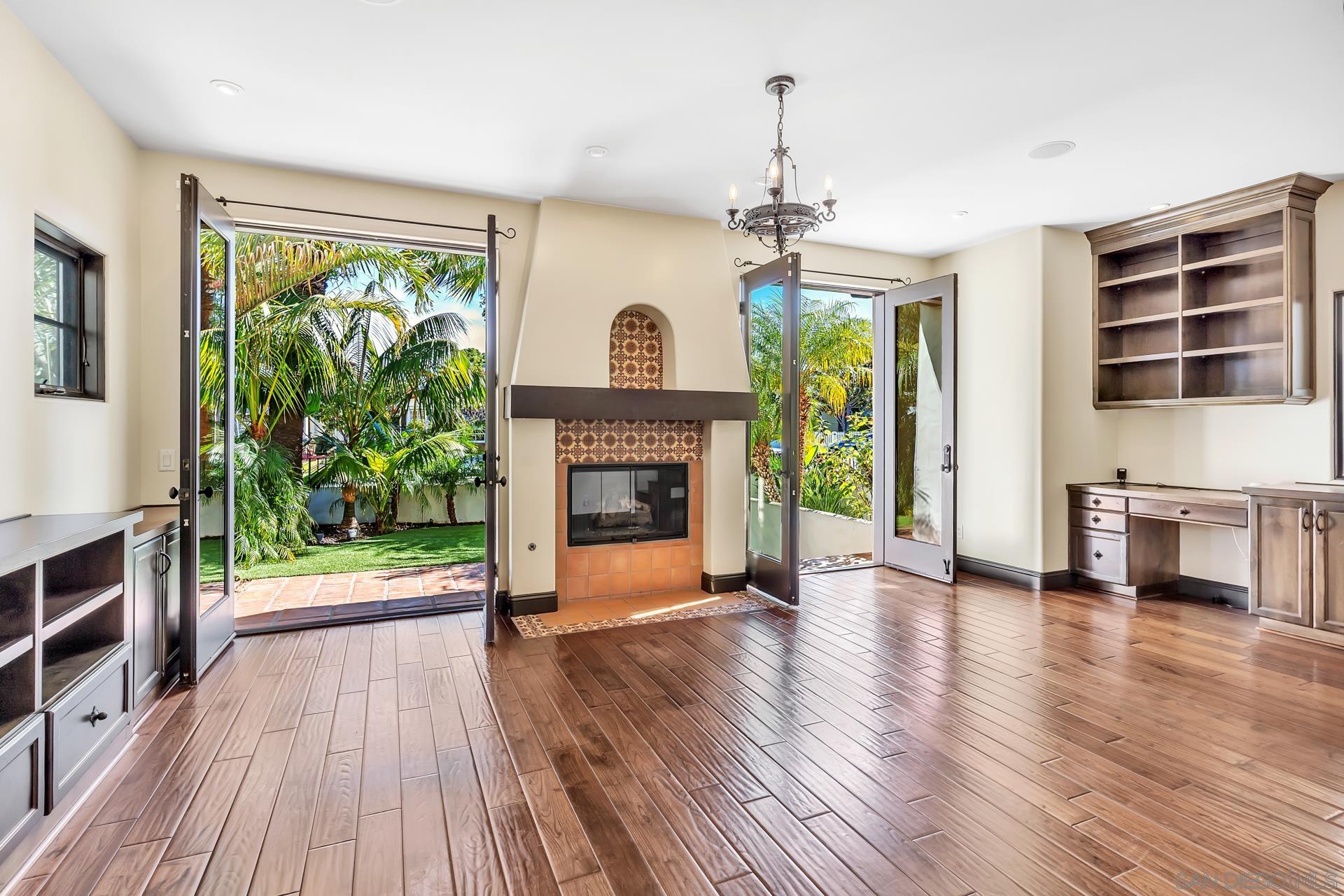 258 H Ave