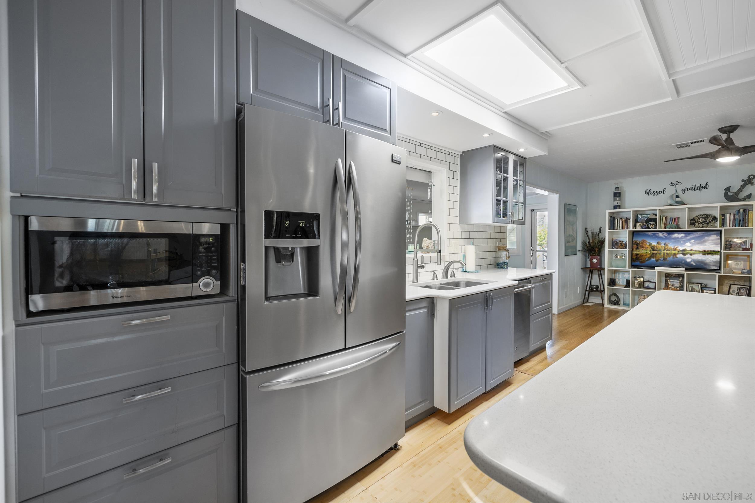 7203 San Luis St 166