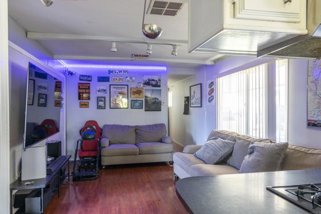 2003 Bayview Heights