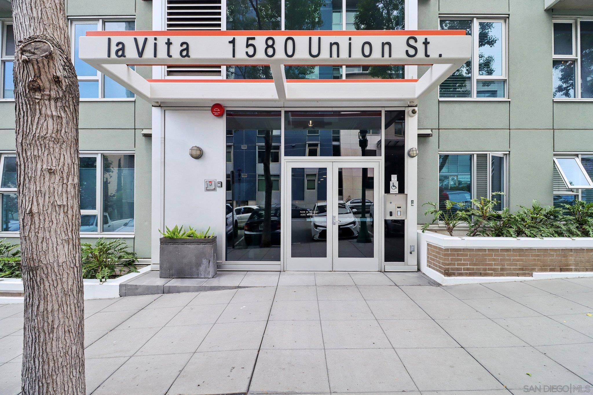 1580 Union St 205