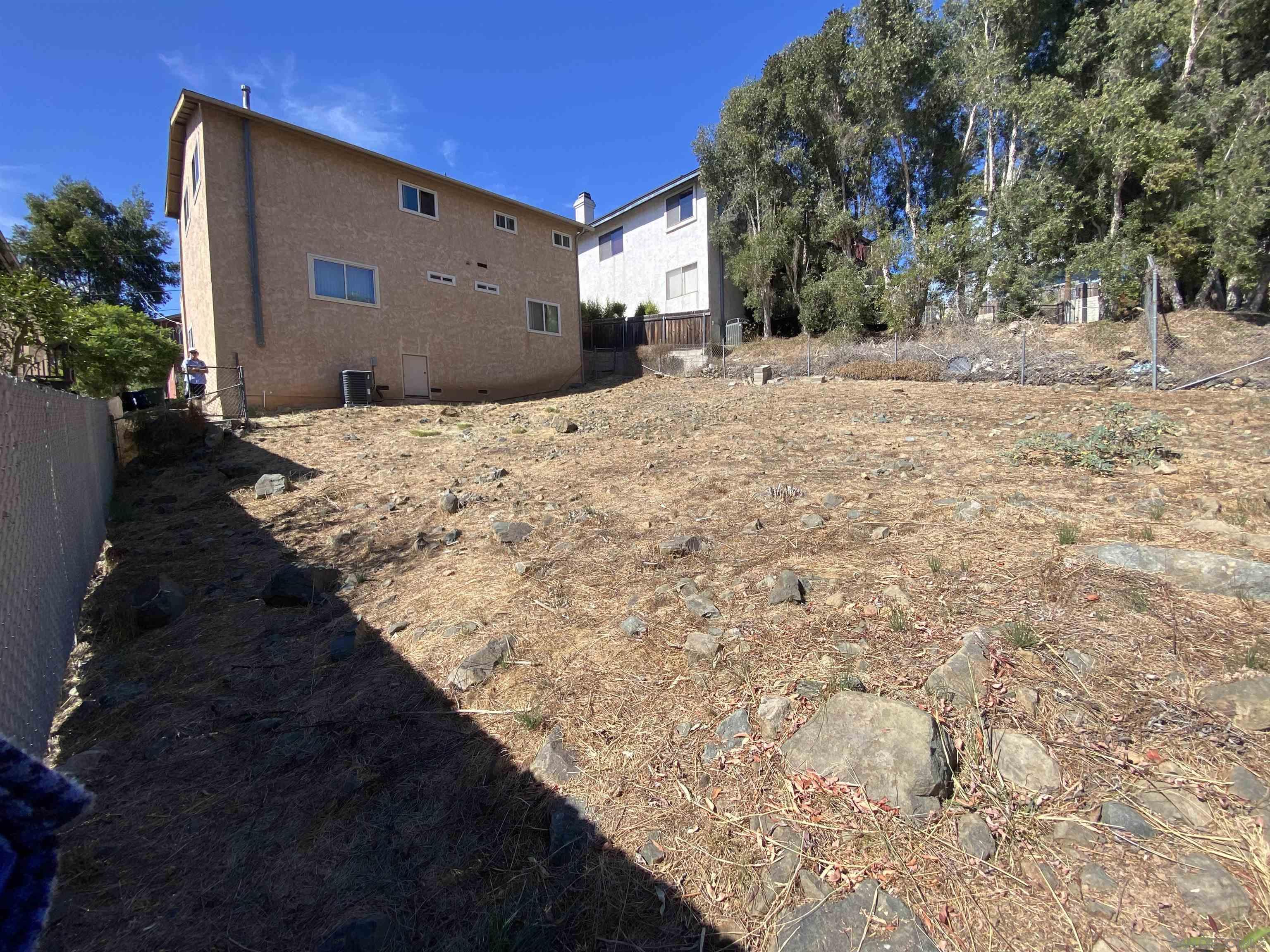 1659 Portola Ave