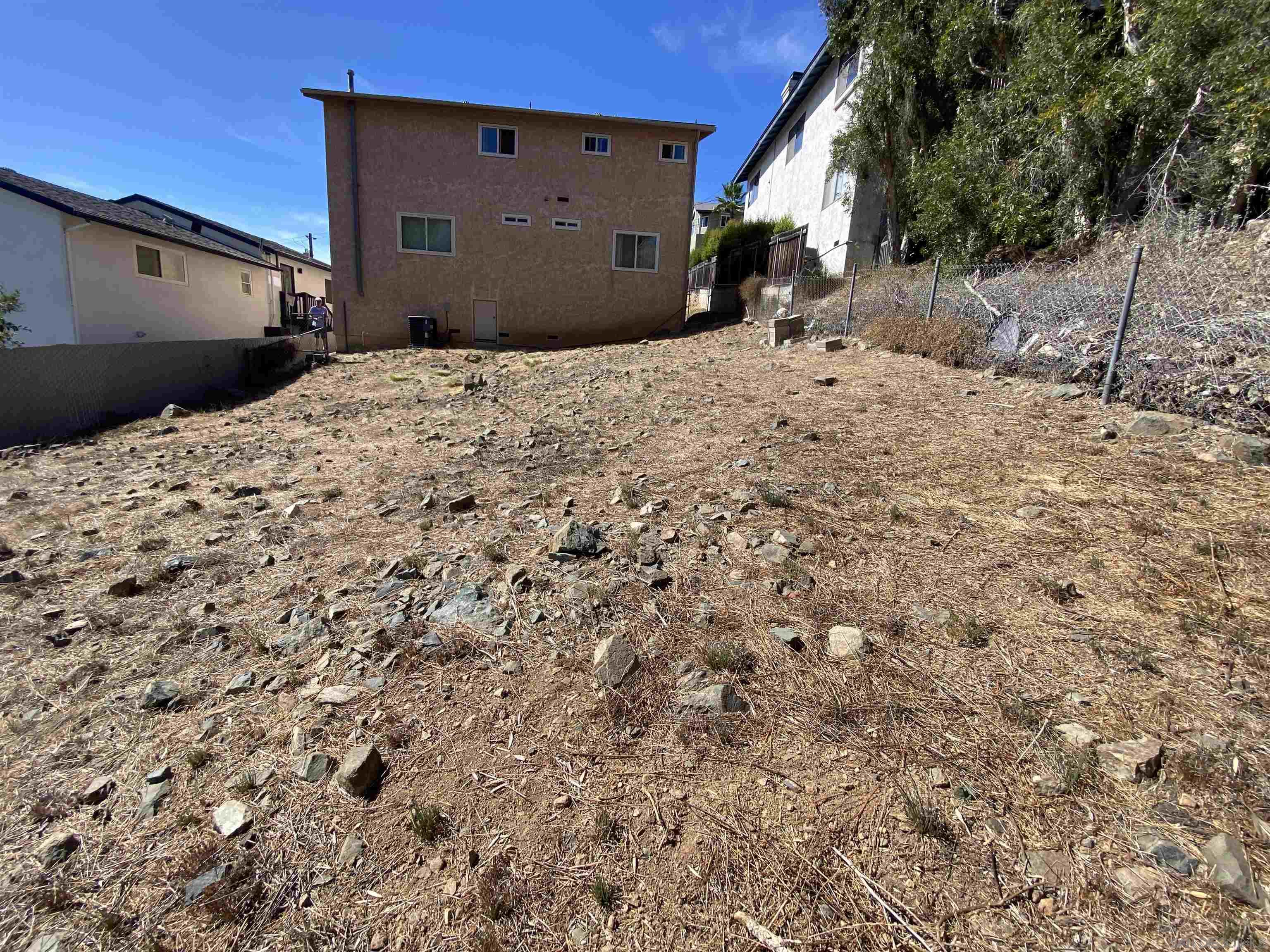 1659 Portola Ave
