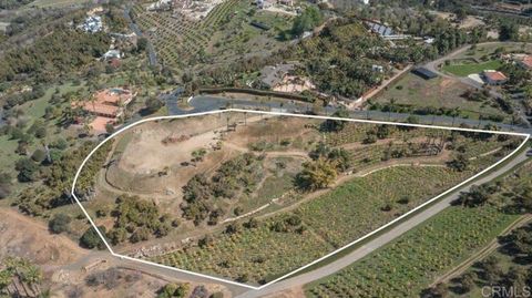 30467 Via Maria Elena Bonsall CA 92003