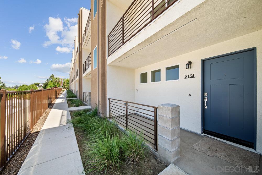 8154 Golden Ave