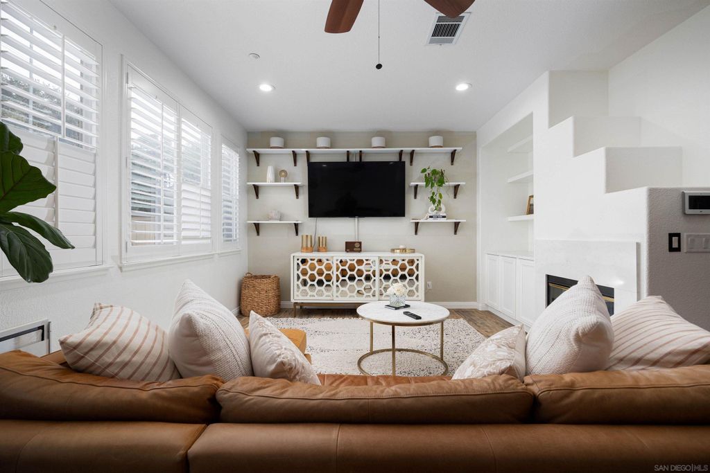 Photo for 364 Callesita Mariola, Chula Vista, CA 91914 (MLS # 240003851)