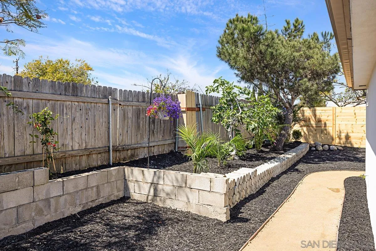 San Diego, California 92117, United States, 4 Bedrooms Bedrooms, ,2 BathroomsBathrooms,Residential,Active,106223