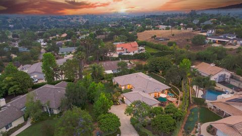 1411  Surrey Heights Fallbrook CA 92028