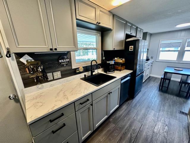 8301 Mission Gorge
