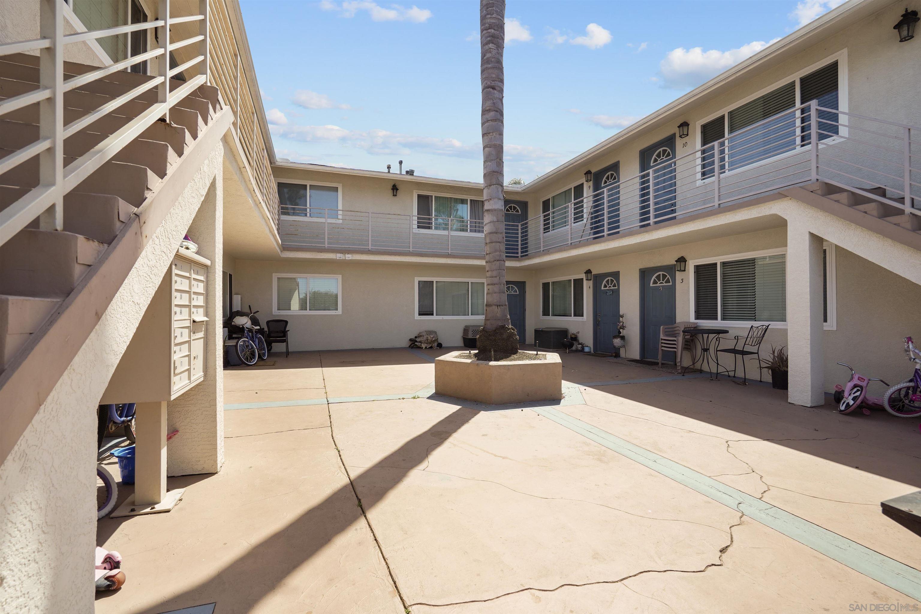 481 Palm Ave