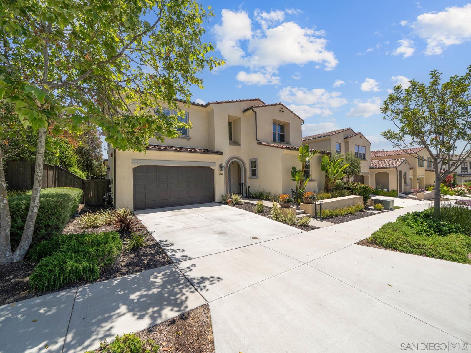 916 Camino Aldea