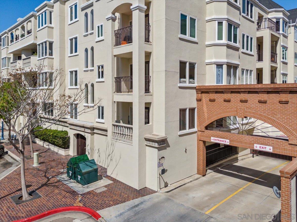 655 Columbia St 109