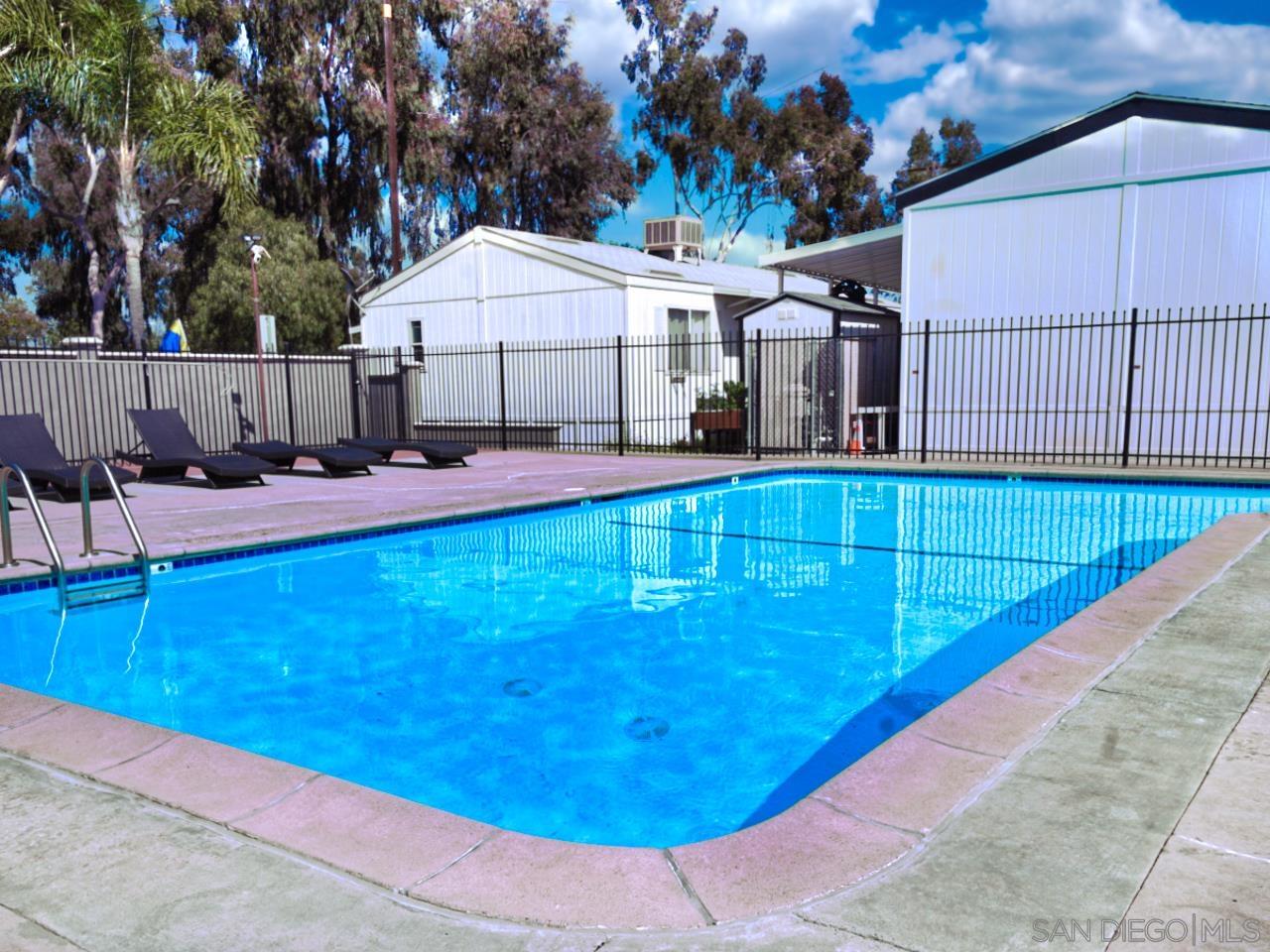 26 Bahama Dr 26
