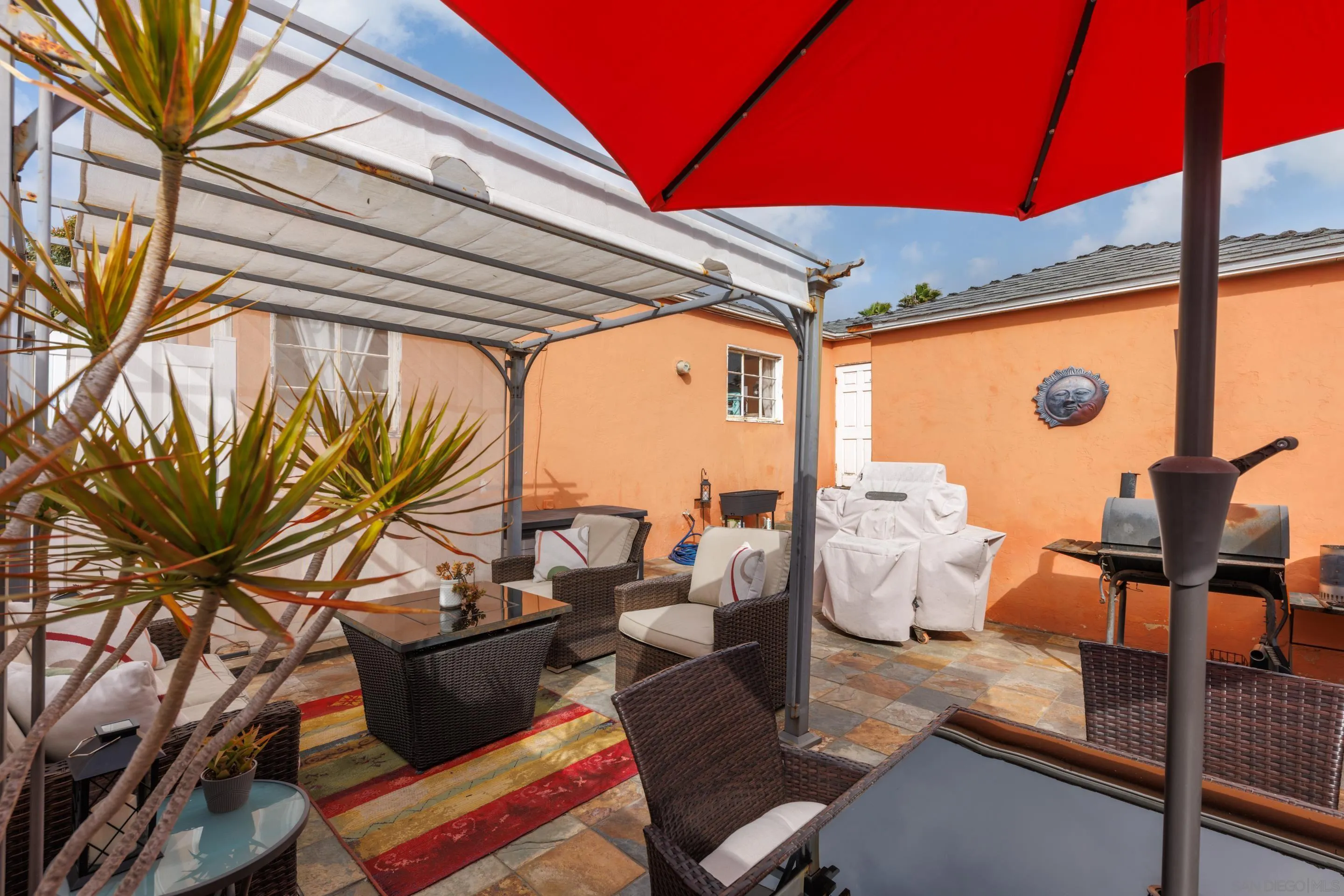 San Diego, California 92109, United States, 2 Bedrooms Bedrooms, ,1 BathroomBathrooms,Residential,Pending,5009