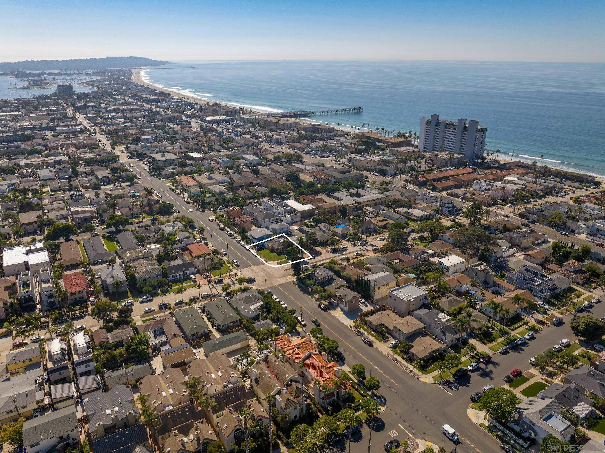 San Diego, California 92109, United States, 2 Bedrooms Bedrooms, ,1 BathroomBathrooms,Residential,Pending,5009