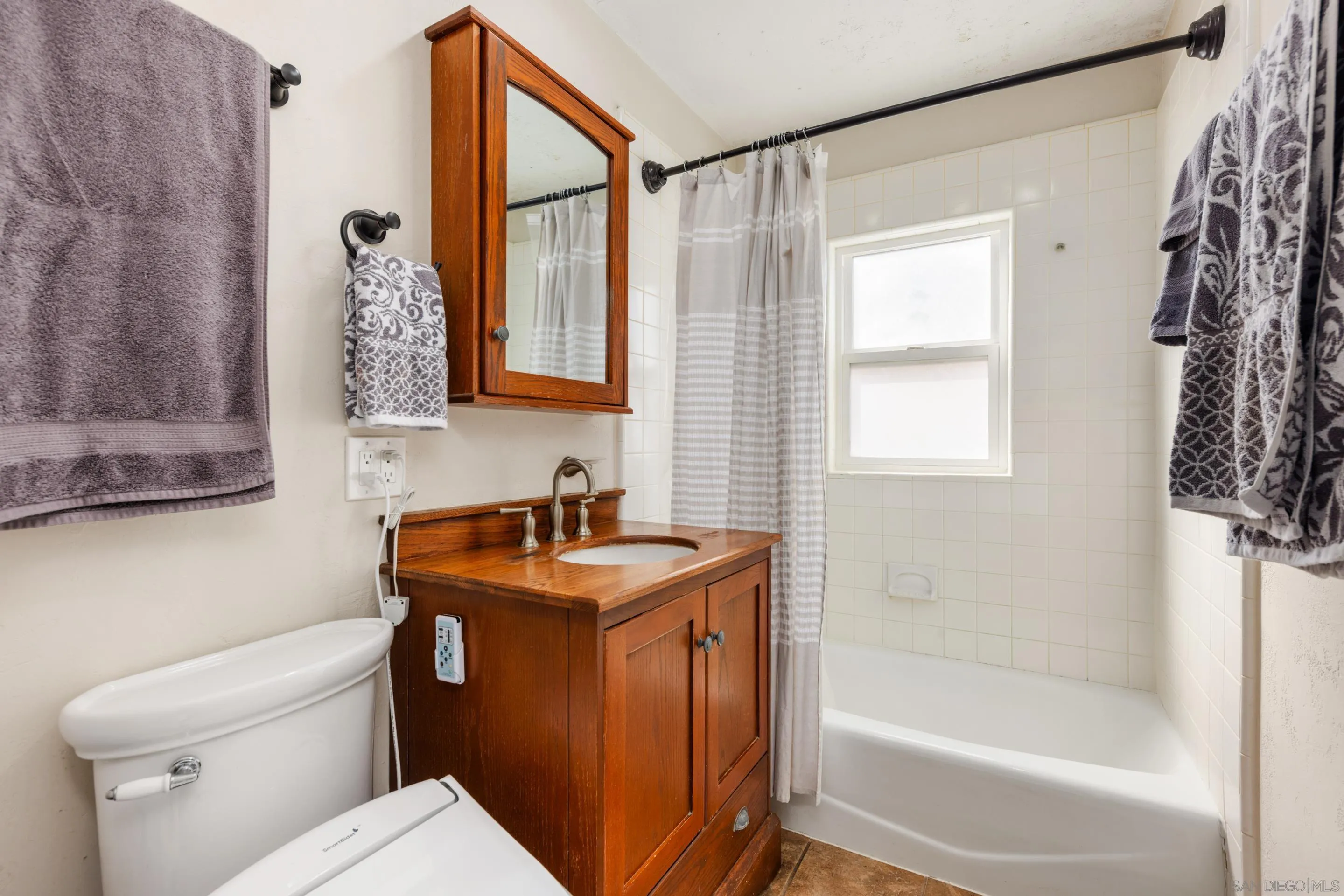 San Diego, California 92109, United States, 2 Bedrooms Bedrooms, ,1 BathroomBathrooms,Residential,Pending,5009