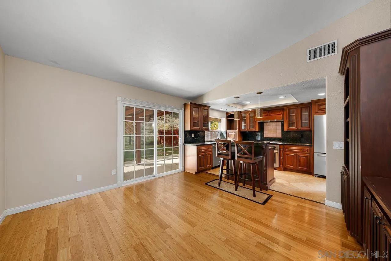 Bonita, California 91902, United States, 3 Bedrooms Bedrooms, ,2 BathroomsBathrooms,Residential,Active,81637