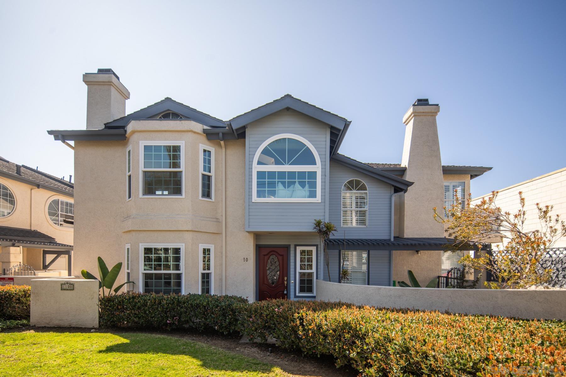 1100 Adella Ave 10